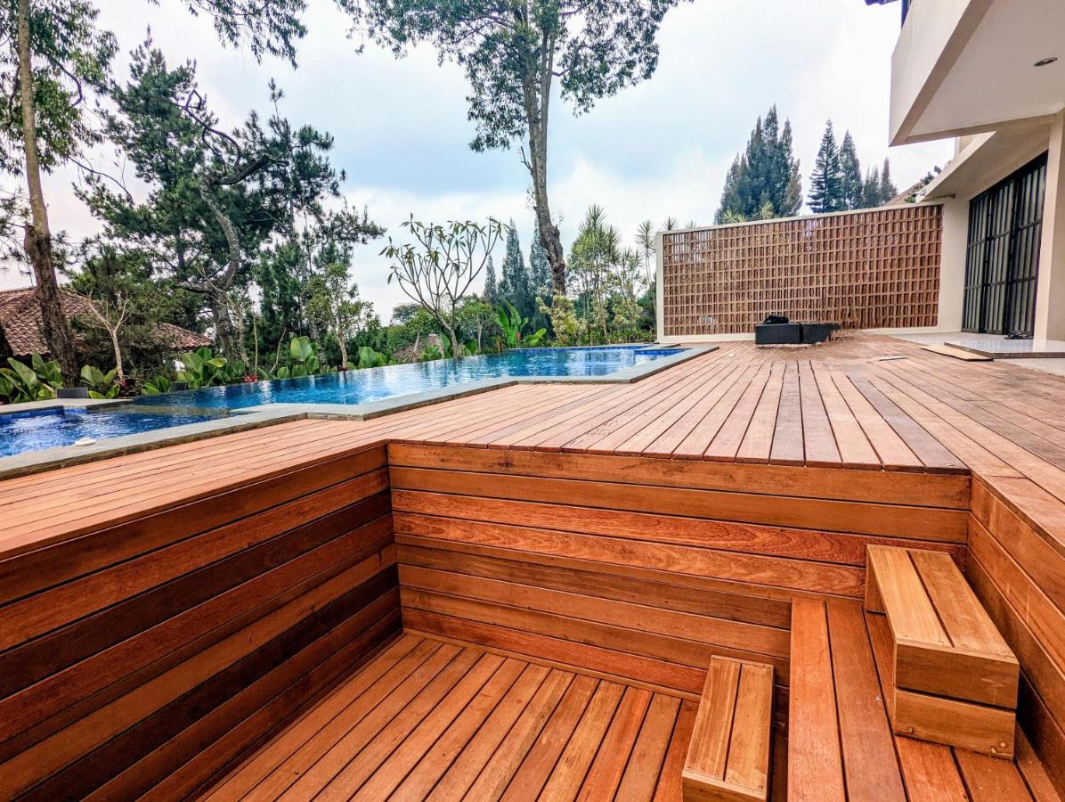 Cottonwood Exclusive Villa @Lembang Asri - Jacuzzi Playground Netflix Billyard Exteriör bild