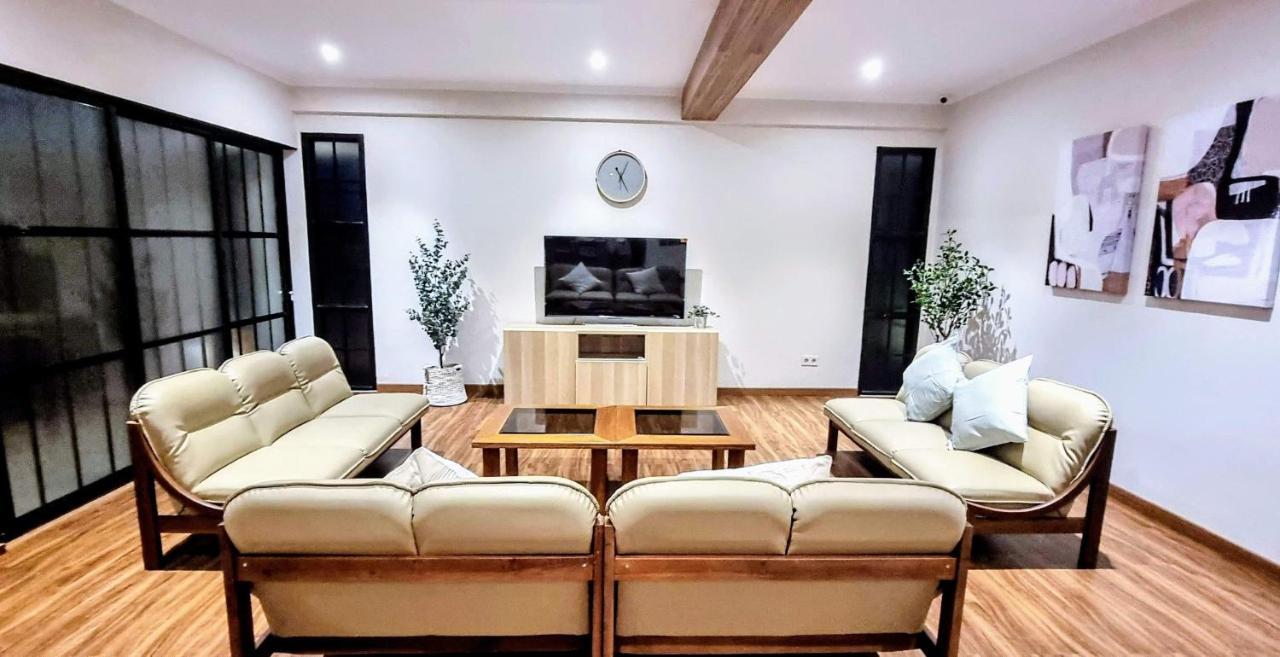 Cottonwood Exclusive Villa @Lembang Asri - Jacuzzi Playground Netflix Billyard Exteriör bild